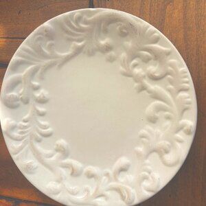 GG Collection Acanthus Leaf Salad/Dessert Plate from the Cream Collection HTF